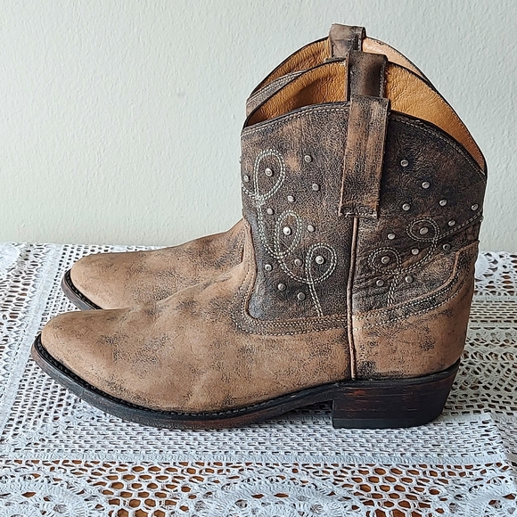 ISO MIZ MOOZ Women's Distressed Leather Studded Cowgirl Cozumel Western Boots - Picture 3 of 12